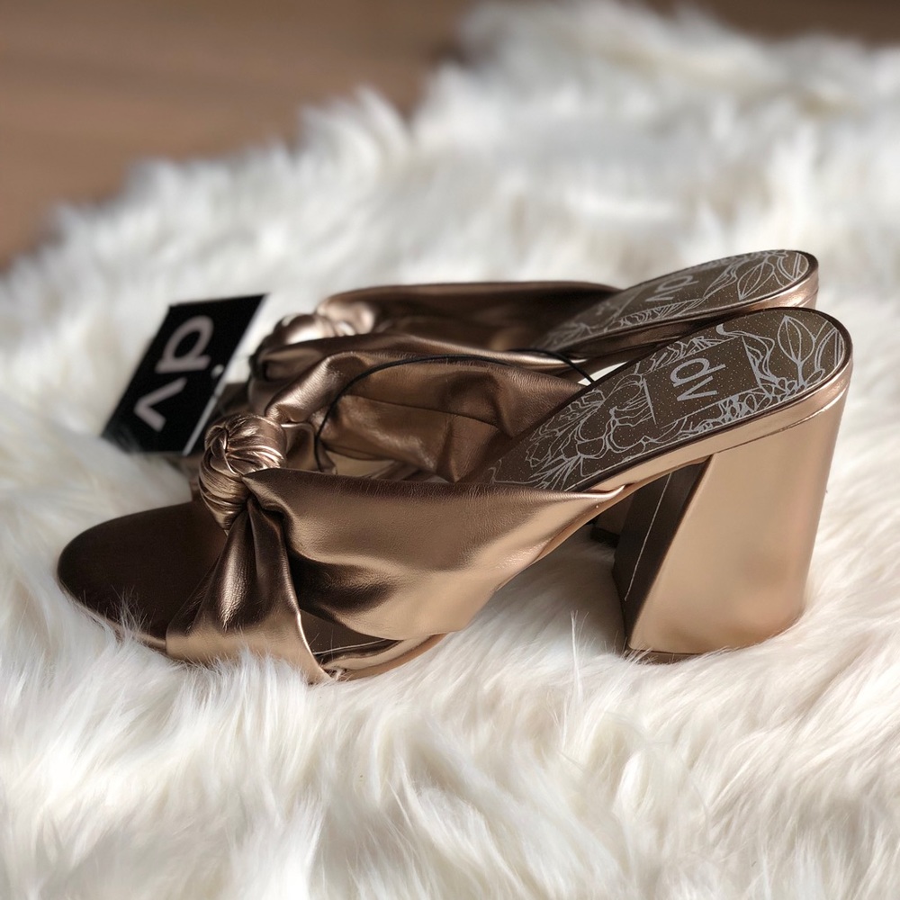 DV gold mules